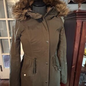 Women's Olive Parka with Faux Fur Hood Y2K hollister fur lined XS